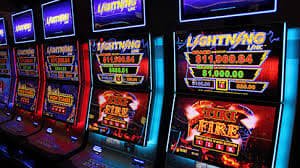 rn98 Live Blackjack VIP စားပွဲ တိုက်ရိုက်ကစားနေသောပုံ